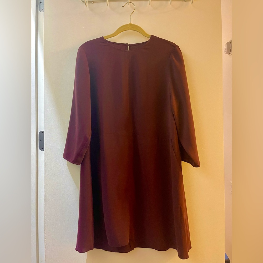 Beautiful Aritzia Wilfred Maroon Flowy Dress